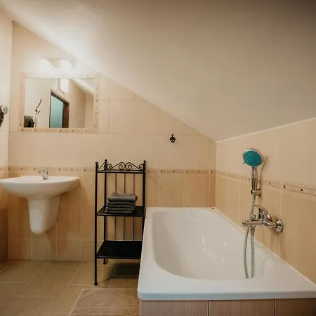 Homestay U Ztraceneho Potoka Vapenna
