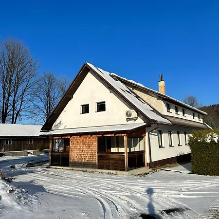 Homestay U Ztraceneho Potoka Vapenna
